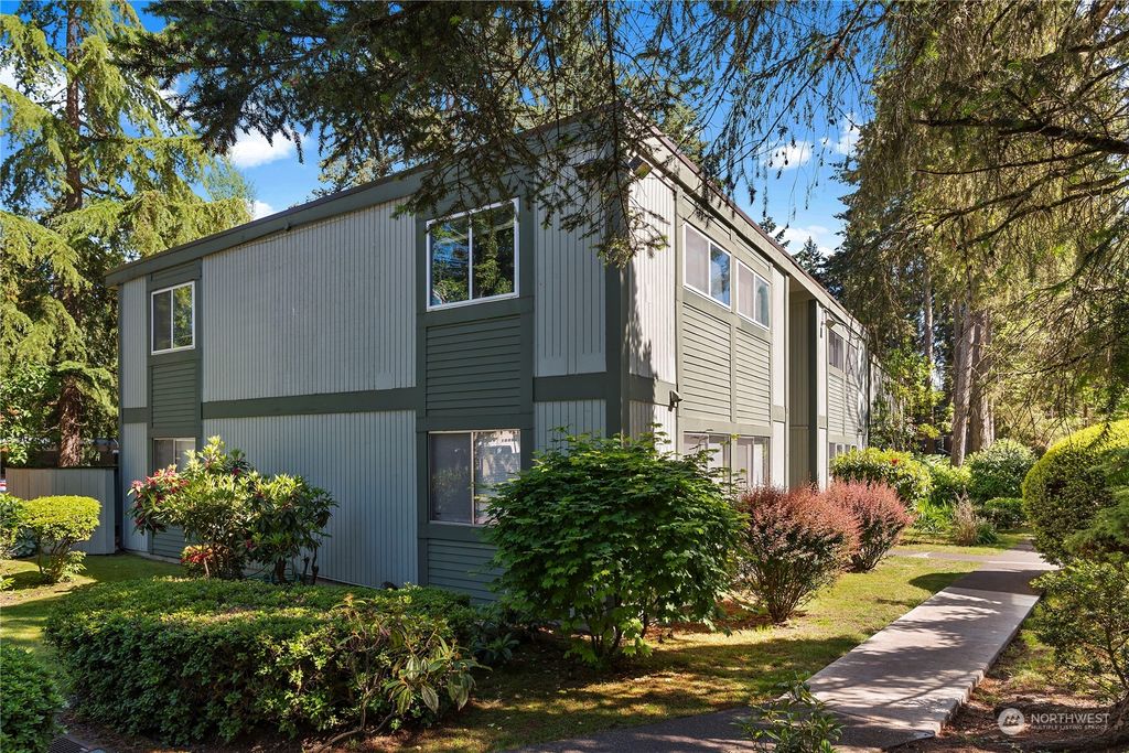 Photo of 1003 S 308th Street #2, Federal Way, WA 98003 (MLS # 2245302)