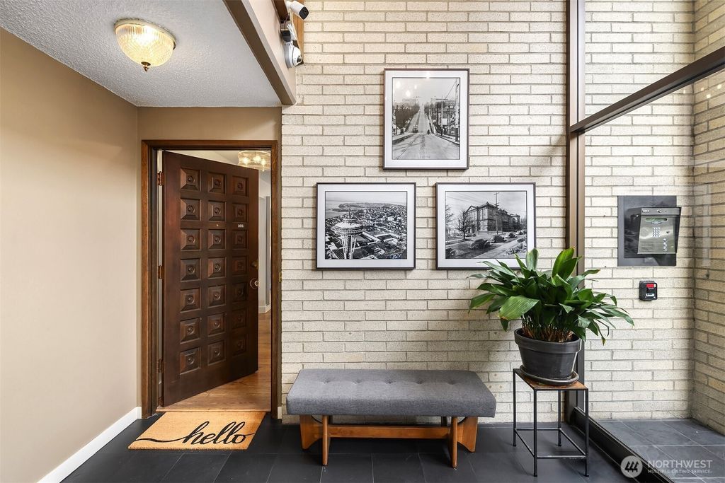 Photo of 7 Highland Drive #101, Seattle, WA 98109 (MLS # 2487038)