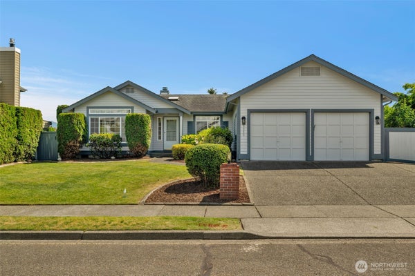 3050 CHELSEA LN, ENUMCLAW, WA 98022 - Image f0c8bdb6813fa449a7325b511f7a2133/2039427557