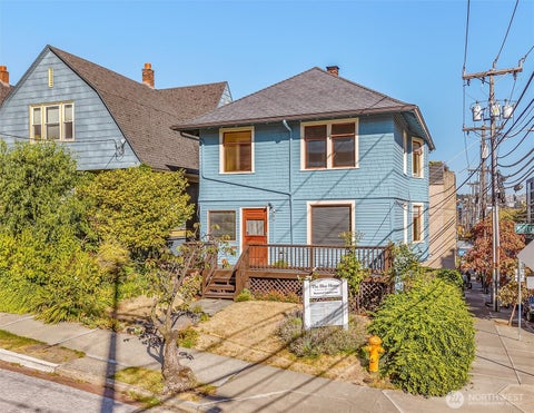Photo of 700 Warren Avenue N, Seattle, WA 98109 (MLS # 2585028)
