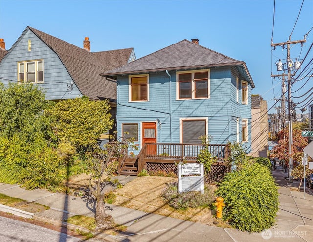 700 Warren Avenue N, Seattle