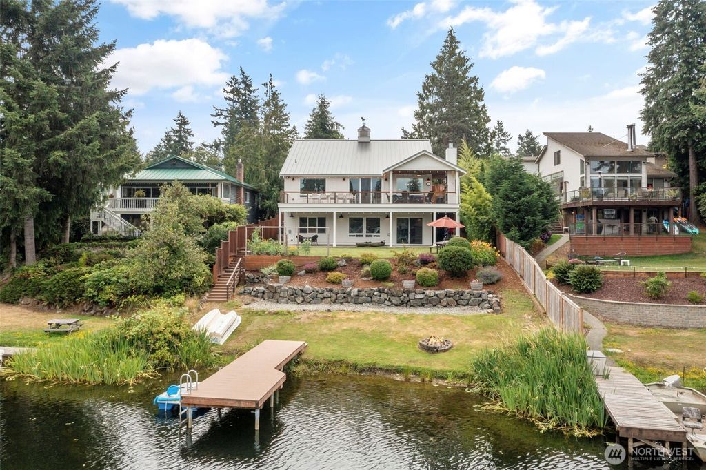 Photo of 21756 SE 262nd Place, Maple Valley, WA 98038 (MLS # 2410925)