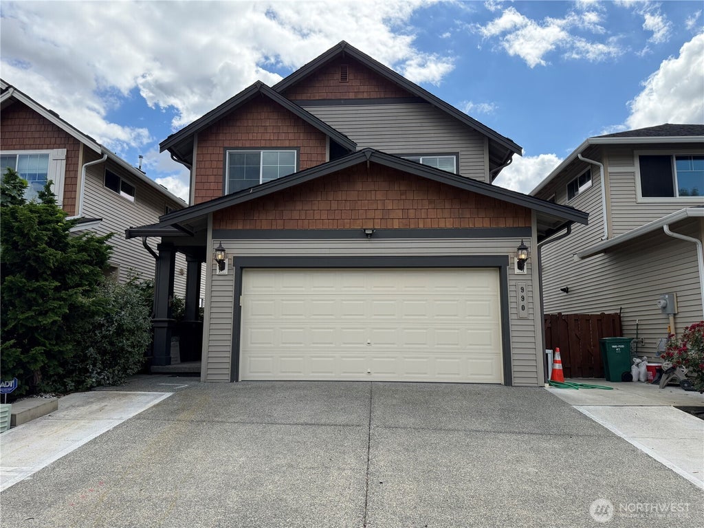 Photo of 990 42nd Court NE, Auburn, WA 98002 (MLS # 2575791)