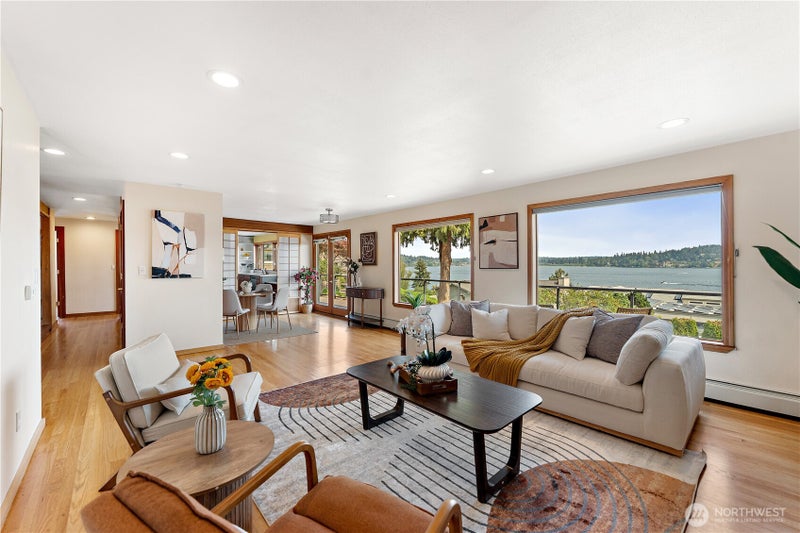 3920 NE 157th Place