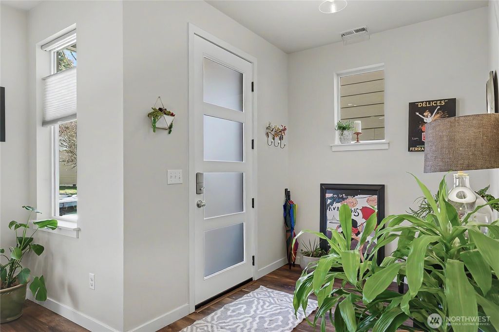 Photo of 17230 117th Avenue E, Puyallup, WA 98374 (MLS # 2505426)