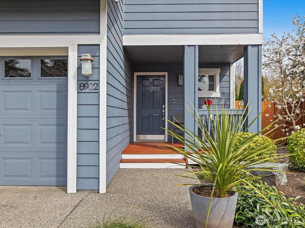 Photo of 8902 NE 178th St St, Bothell, WA 98011 (MLS # 2502077)