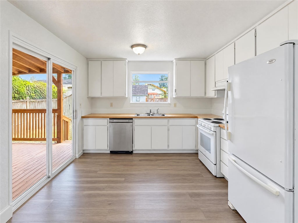 Photo of 32133 Morrison Street, Carnation, WA 98014 (MLS # 2598203)