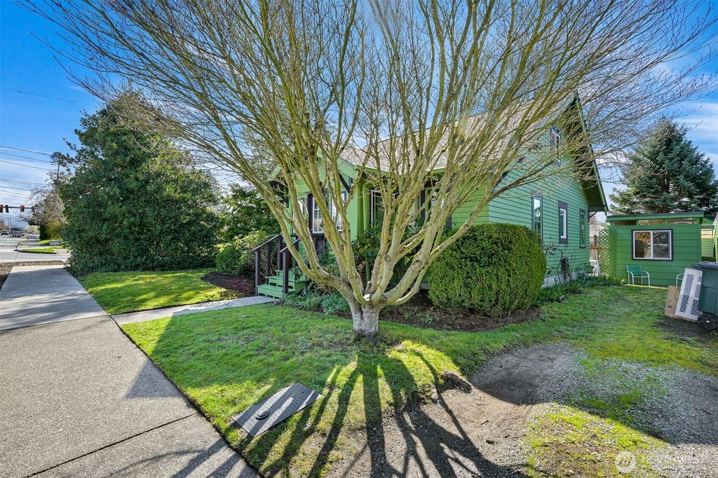 Photo of 503 W Illinois Street, Bellingham, WA 98225 (MLS # 2500685)