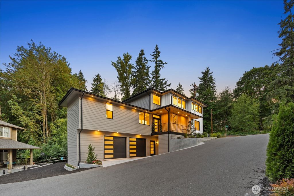 Photo of 19926 68th Avenue NE, Kenmore, WA 98028 (MLS # 2463682)