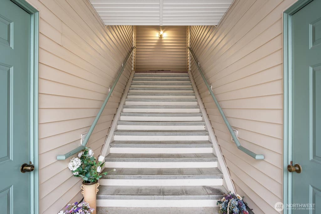Photo of 8828 238th St St SW #D1, Edmonds, WA 98026 (MLS # 2540444)