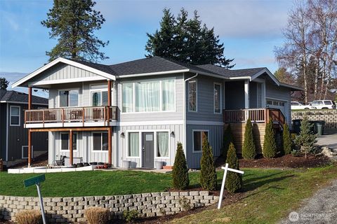 Photo of 1575 Kingsley Ave Ave, Blaine, WA 98230 (MLS # 2465064)