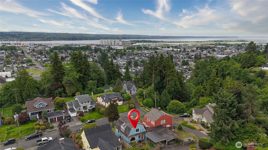 Photo of 2016 W 6th, Aberdeen, WA 98520 (MLS # 2536359)