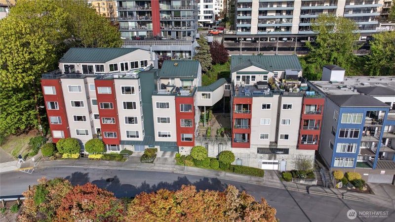 524 6th Avenue W 110
