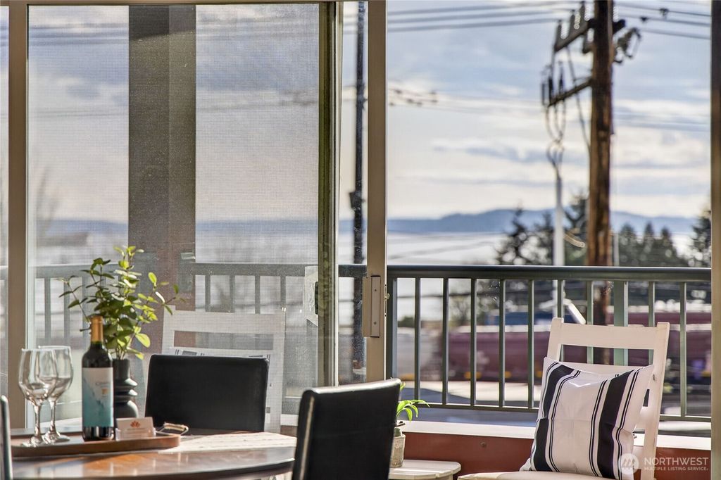 Photo of 524 6th Avenue W #110, Seattle, WA 98119 (MLS # 2508217)