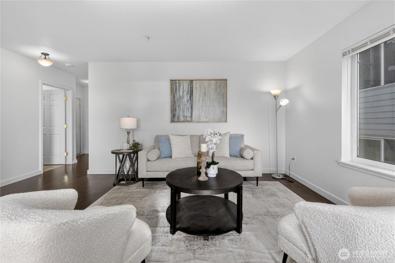 524 6th Avenue W 110