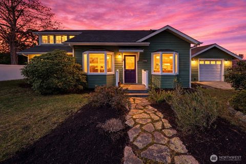 Photo of 847 Argyle Avenue, Friday Harbor, WA 98250 (MLS # 2480319)