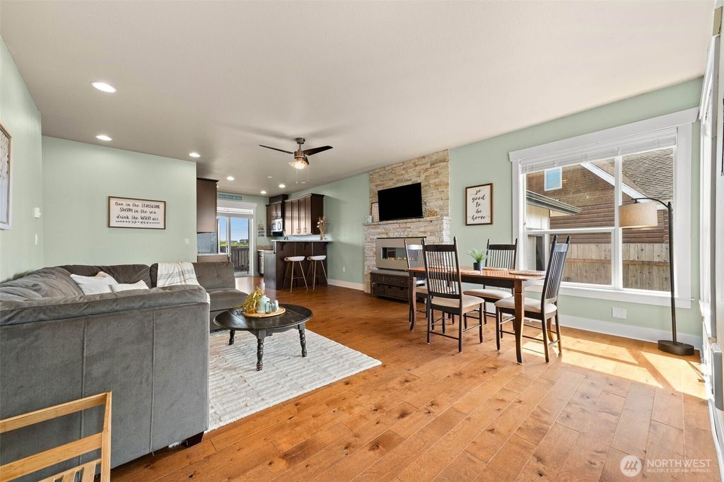 Photo of 423 S Spinnaker Street SW, Ocean Shores, WA 98569 (MLS # 2501369)