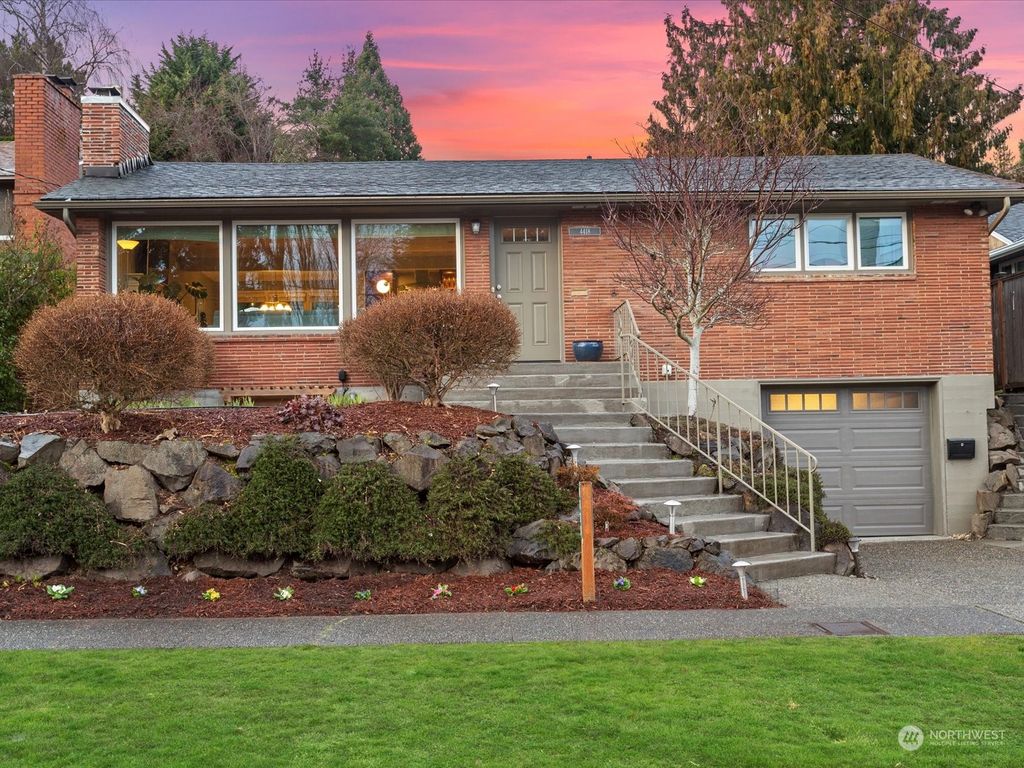 Photo of 4418 NE 60th Street, Seattle, WA 98115 (MLS # 2040352)