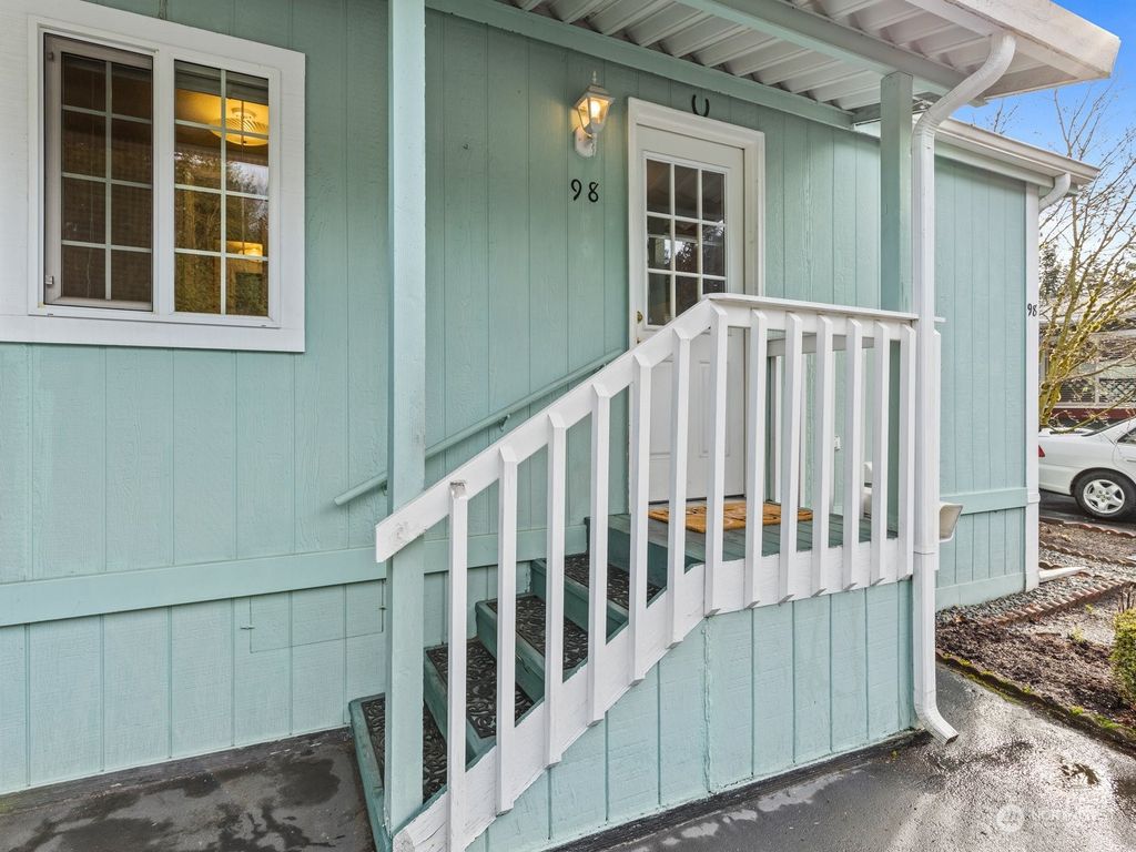 Photo of 5810 Fleming Street #98, Everett, WA 98203 (MLS # 2044046)