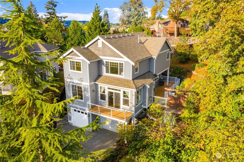 Photo of 1140 N 27th Place, Renton, WA 98056 (MLS # 2013393)