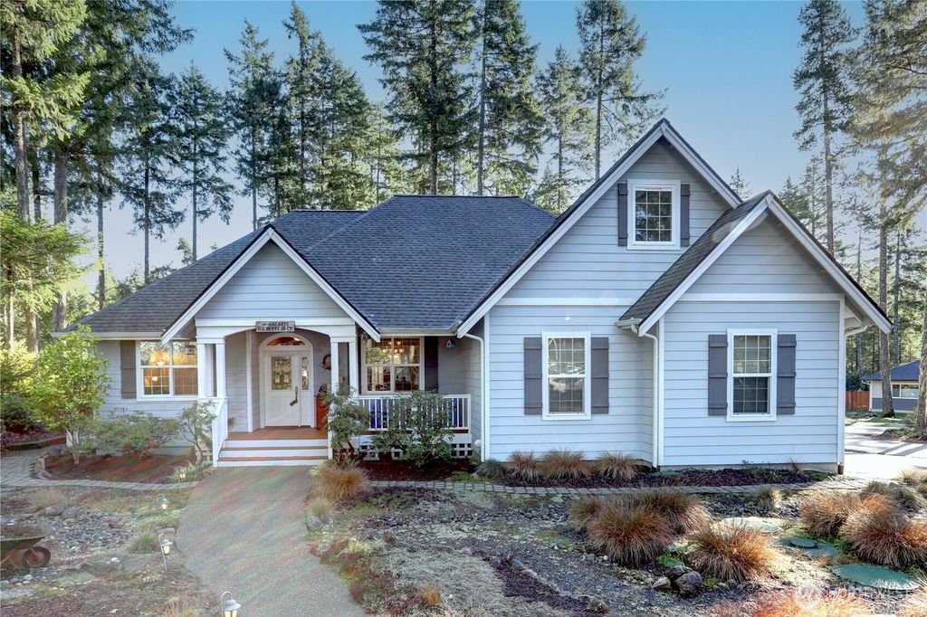 Photo of 11 E Betty Jo Court, Union, WA 98592 (MLS # 2468873)