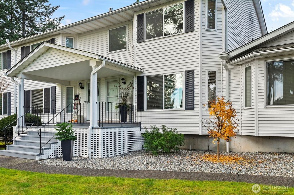 Photo of 32525 1st Place S #165, Federal Way, WA 98003 (MLS # 2459437)