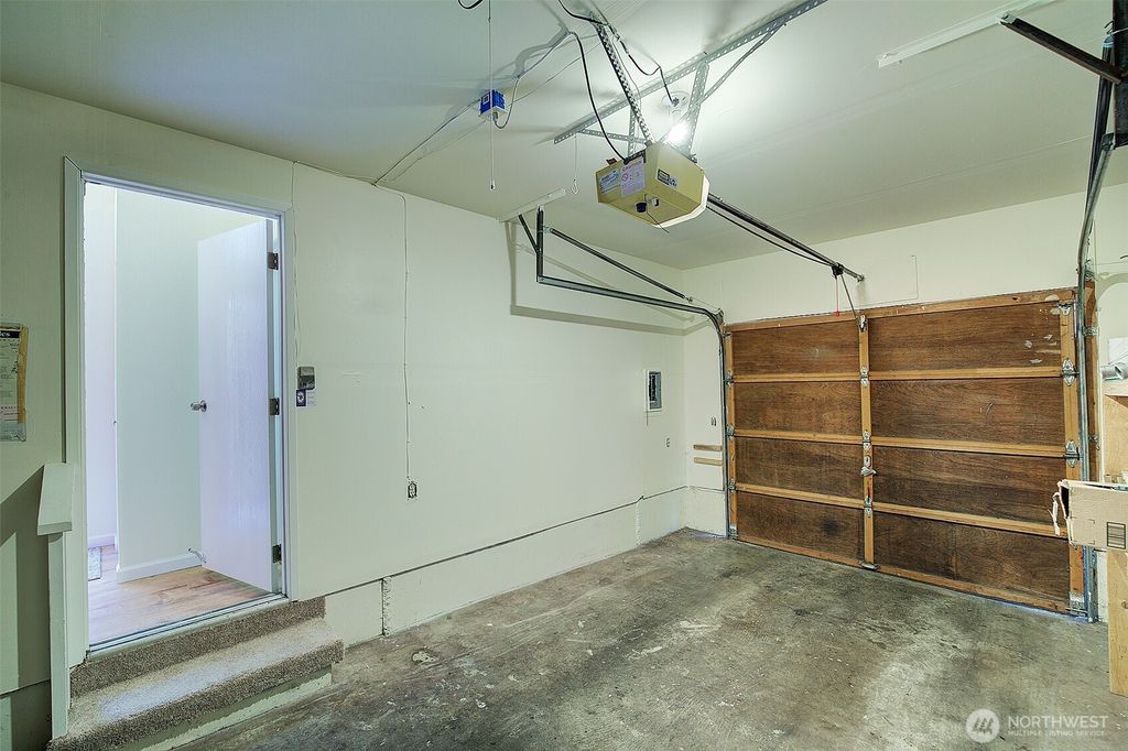 Photo of 662 156th Avenue NE, Bellevue, WA 98007 (MLS # 2544864)