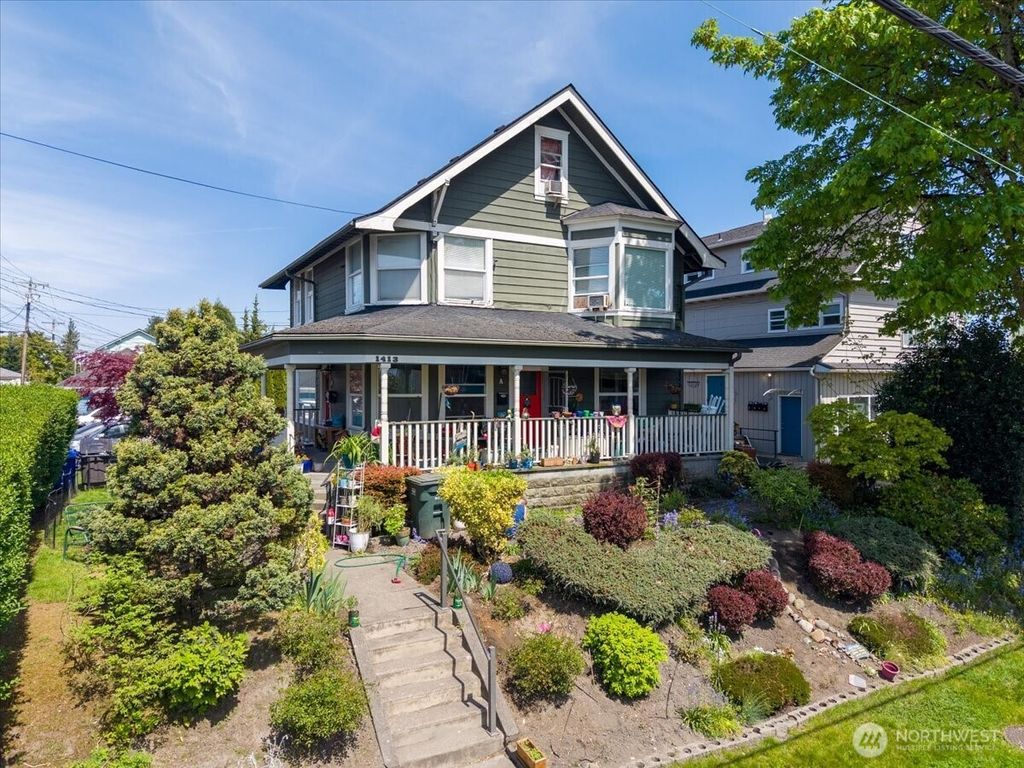 Photo of 1413 23rd Street, Everett, WA 98201 (MLS # 2514128)