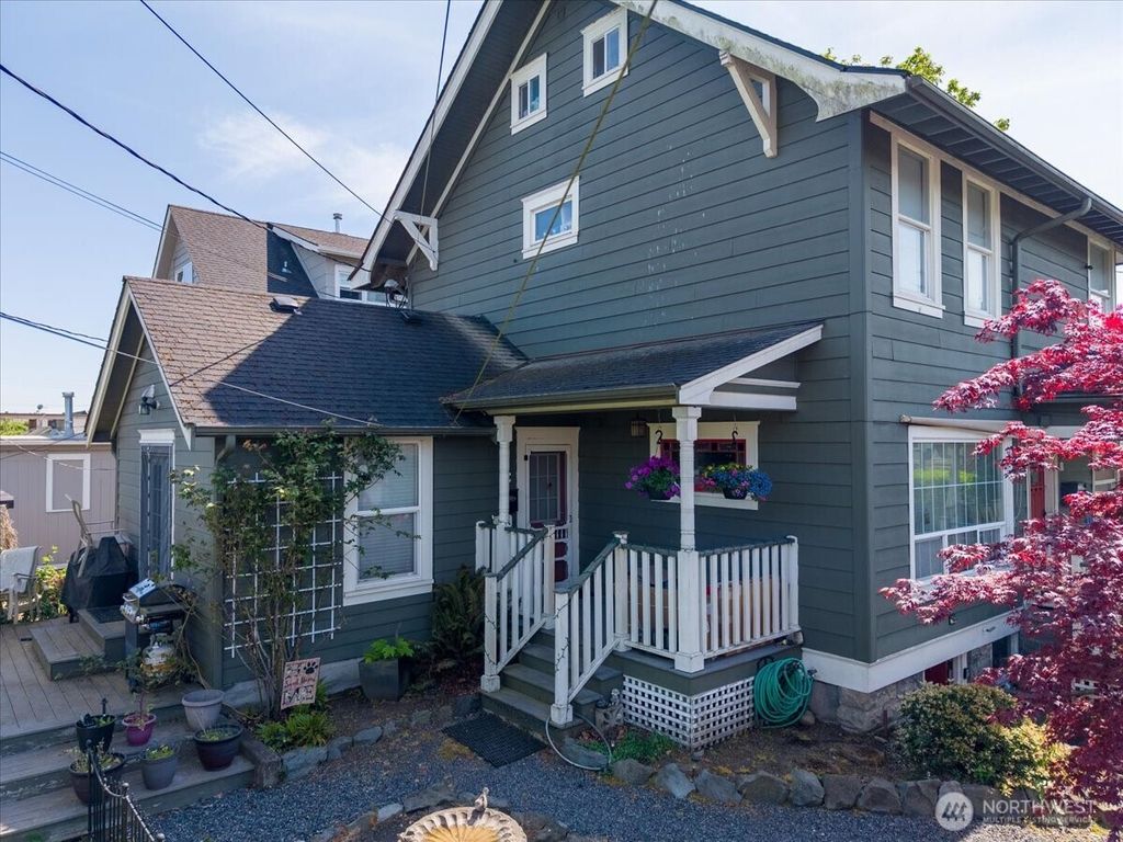 Photo of 1413 23rd Street, Everett, WA 98201 (MLS # 2514128)