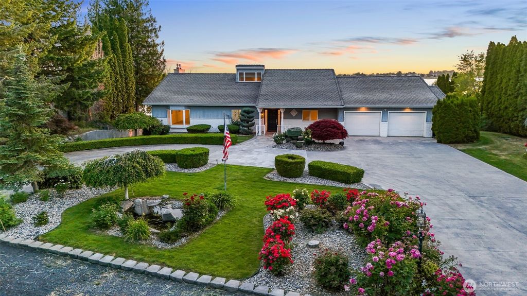 Photo of 1782 Valley Road NE, Moses Lake, WA 98837 (MLS # 2518174)