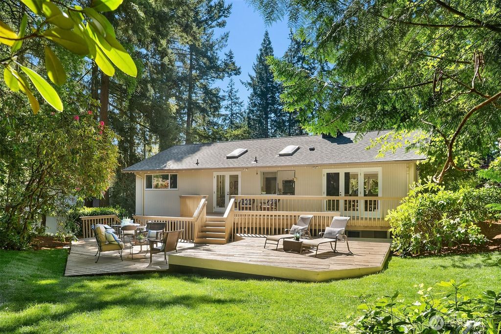 Photo of 12802 NE 26th Place, Bellevue, WA 98005 (MLS # 2370242)