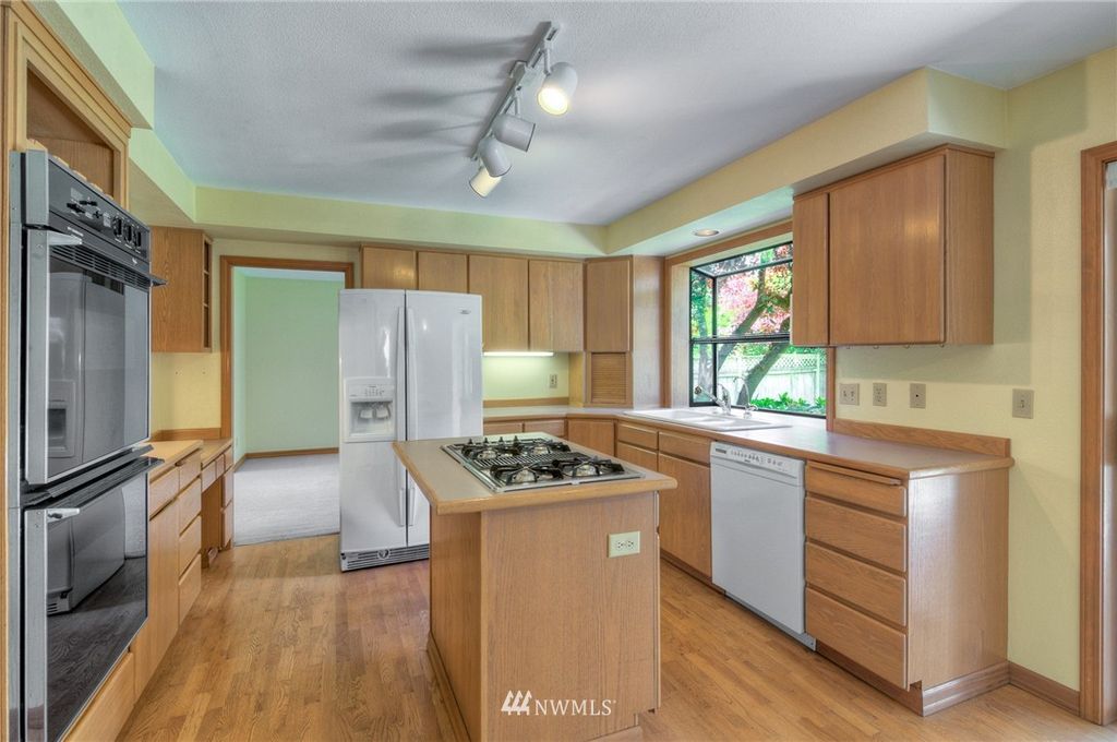 listing image 9361937460517787490
