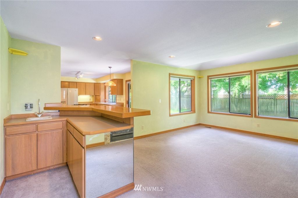 listing image 9365343407120927256