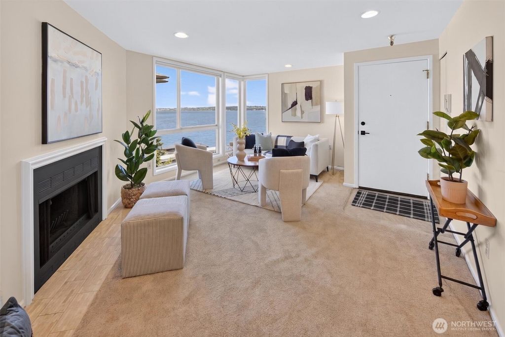 Photo of 510 Lakeside Avenue S #6, Seattle, WA 98144 (MLS # 2516384)