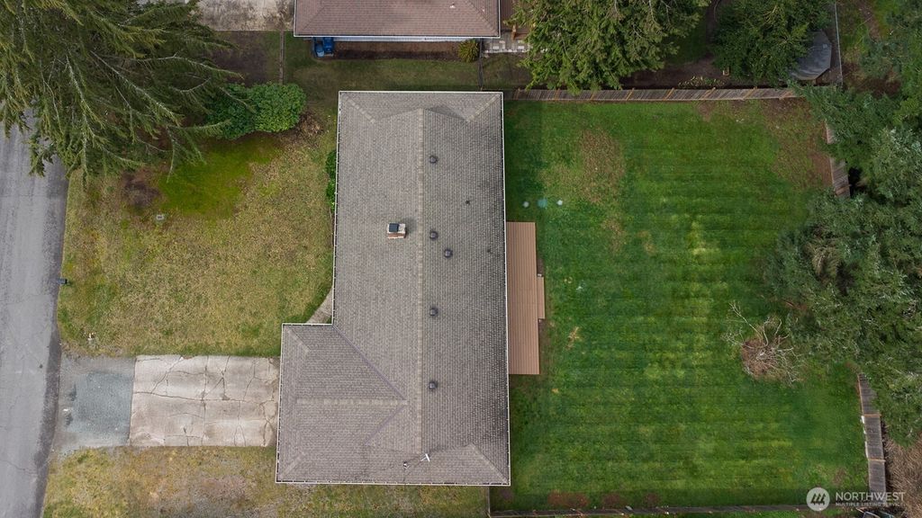 Photo of 2005 108th Street SE, Everett, WA 98208 (MLS # 2348261)