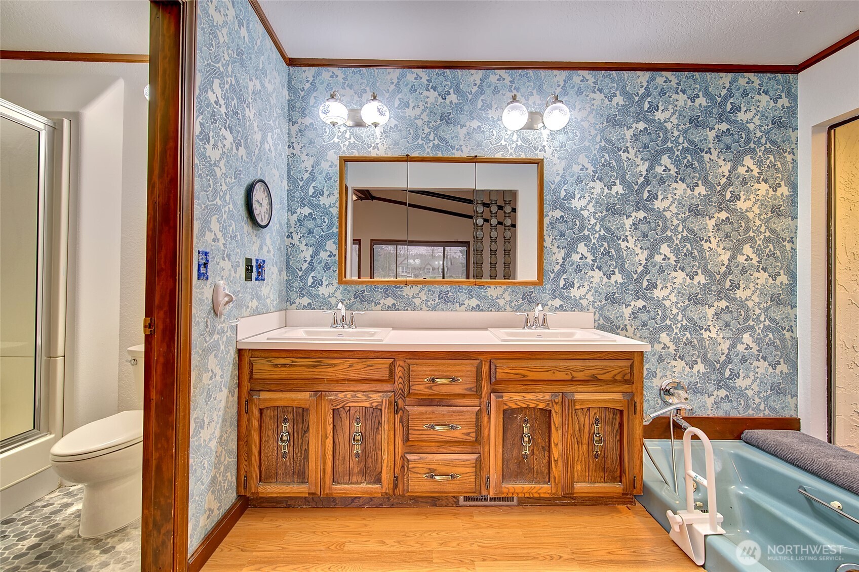 Bothell, Washington, 98012, United States, 3 Bedrooms Bedrooms, ,4 BathroomsBathrooms,Residential,Active,2021664
