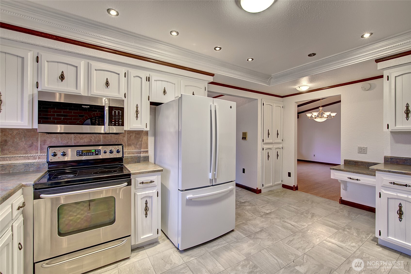 Bothell, Washington, 98012, United States, 3 Bedrooms Bedrooms, ,4 BathroomsBathrooms,Residential,Active,2021664