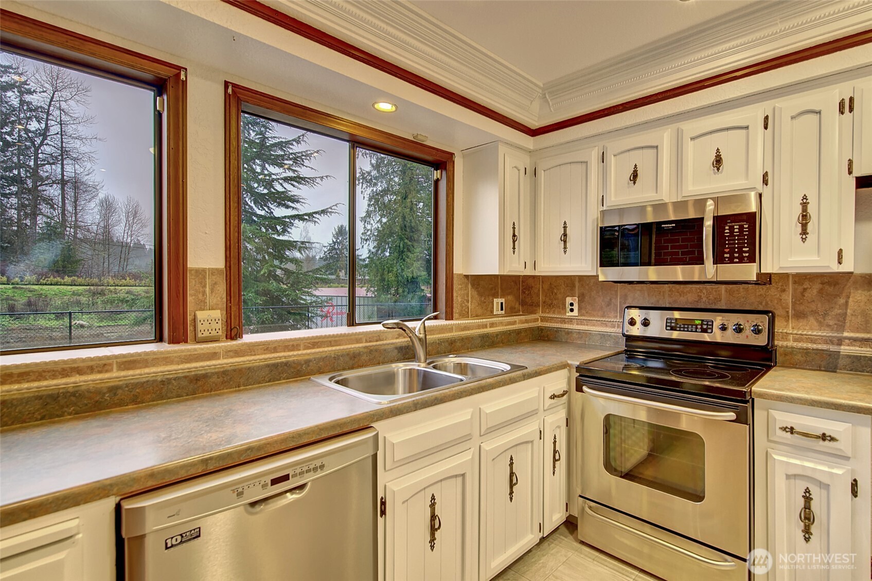 Bothell, Washington, 98012, United States, 3 Bedrooms Bedrooms, ,4 BathroomsBathrooms,Residential,Active,2021664