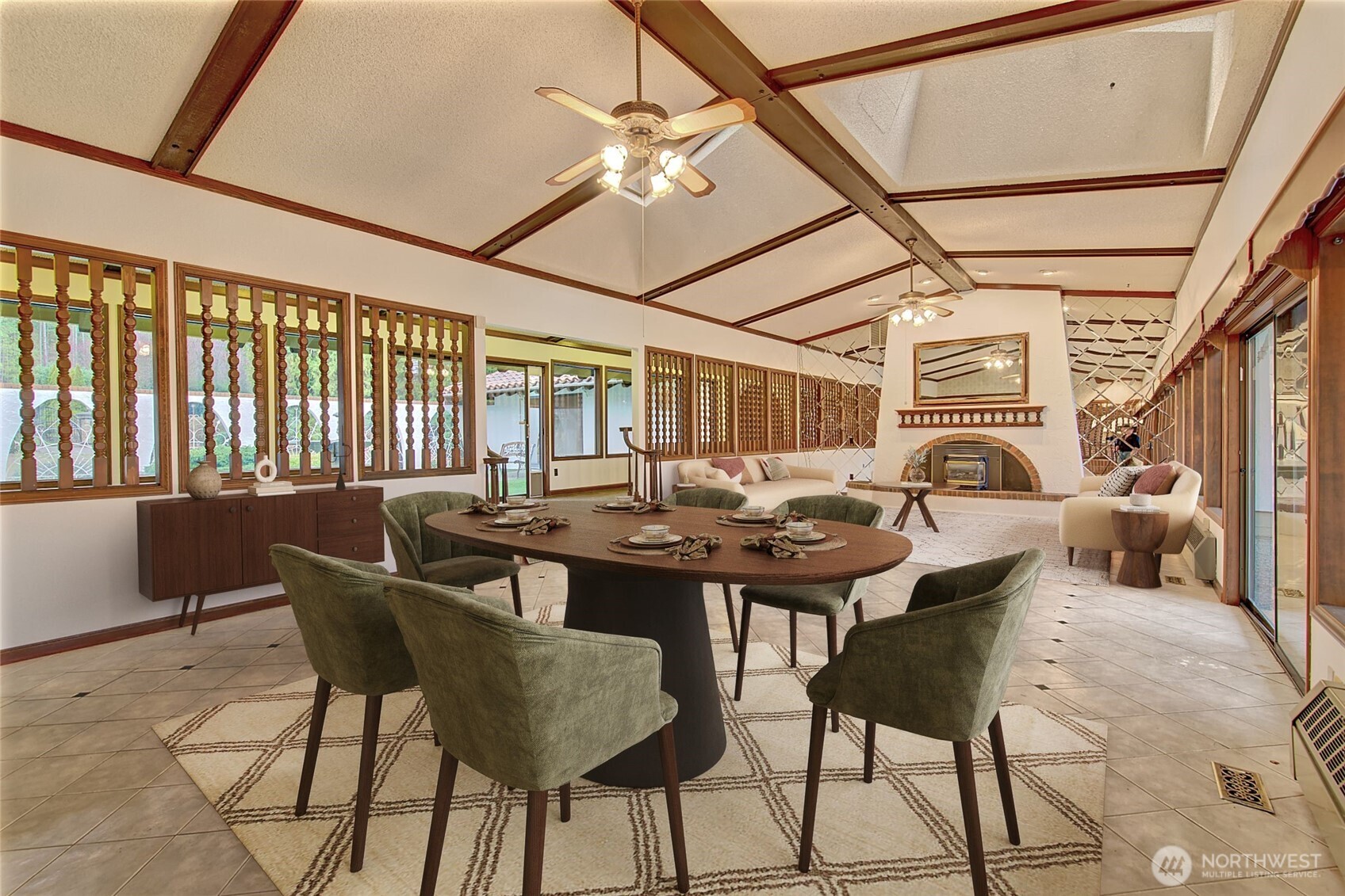Bothell, Washington, 98012, United States, 3 Bedrooms Bedrooms, ,4 BathroomsBathrooms,Residential,Active,2021664
