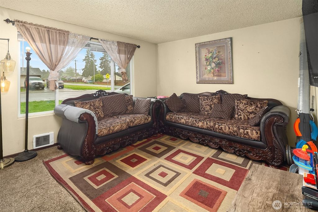Photo of 9226 Sharon Drive, Everett, WA 98204 (MLS # 2524836)