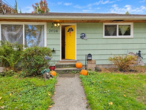 Photo of 2624 E Grand Avenue, Everett, WA 98201 (MLS # 2597947)