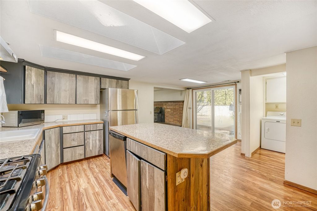 Photo of 5025 50th Avenue SE, Lacey, WA 98503 (MLS # 2498335)