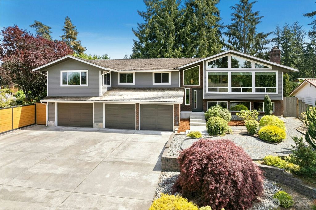 Photo of 3324 104th Place SE, Everett, WA 98208 (MLS # 2361102)