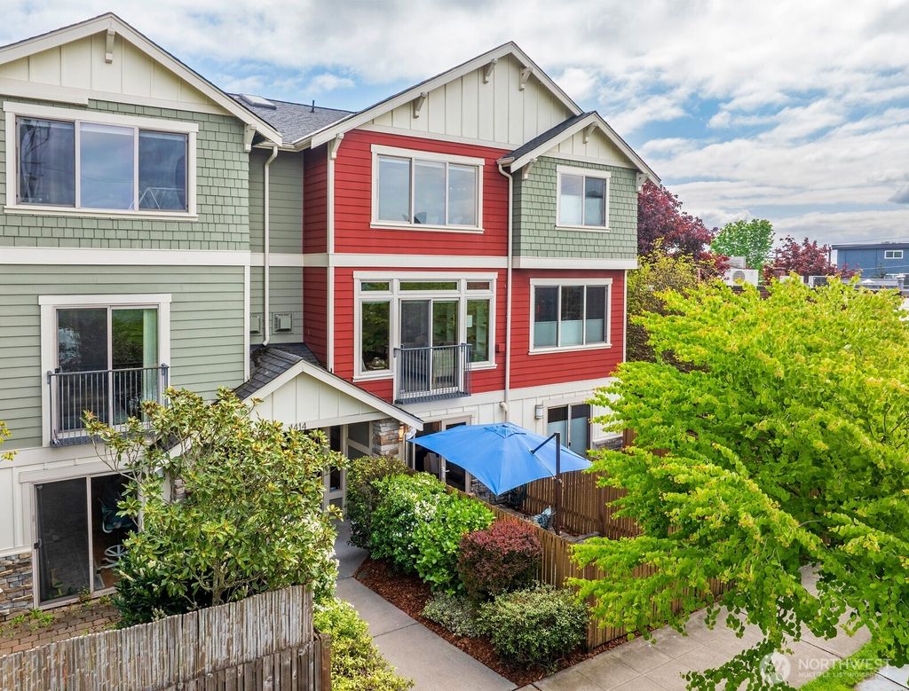 Photo of 1414 18th Avenue #B, Seattle, WA 98122 (MLS # 2368016)