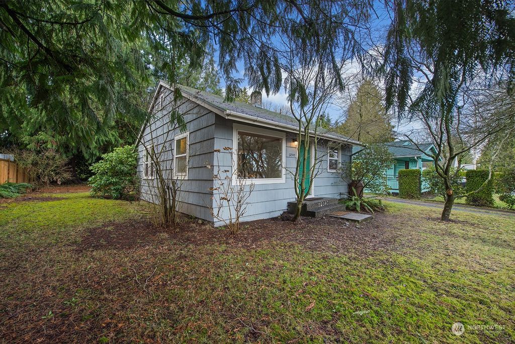 Photo of 12347 17th Avenue NE, Seattle, WA 98125 (MLS # 2193812)