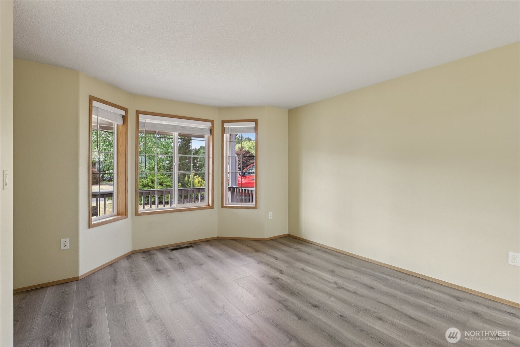 10902 NE 79th Circle