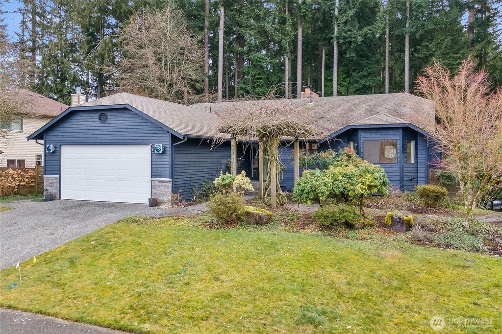Photo of 6818 168th Street SW, Lynnwood, WA 98037 (MLS # 2335687)