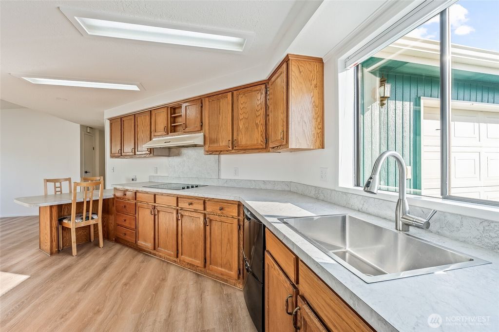 Photo of 1702 Clark Drive, Wenatchee, WA 98801 (MLS # 2494491)