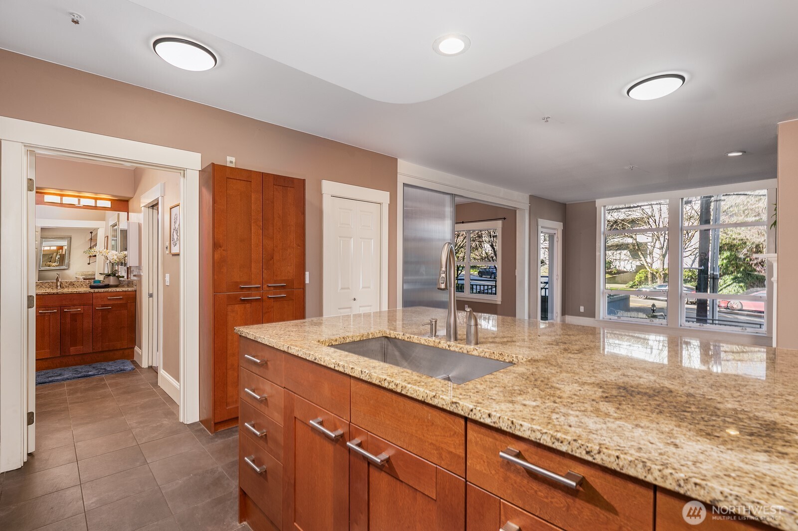 3221 SW Avalon Way 201