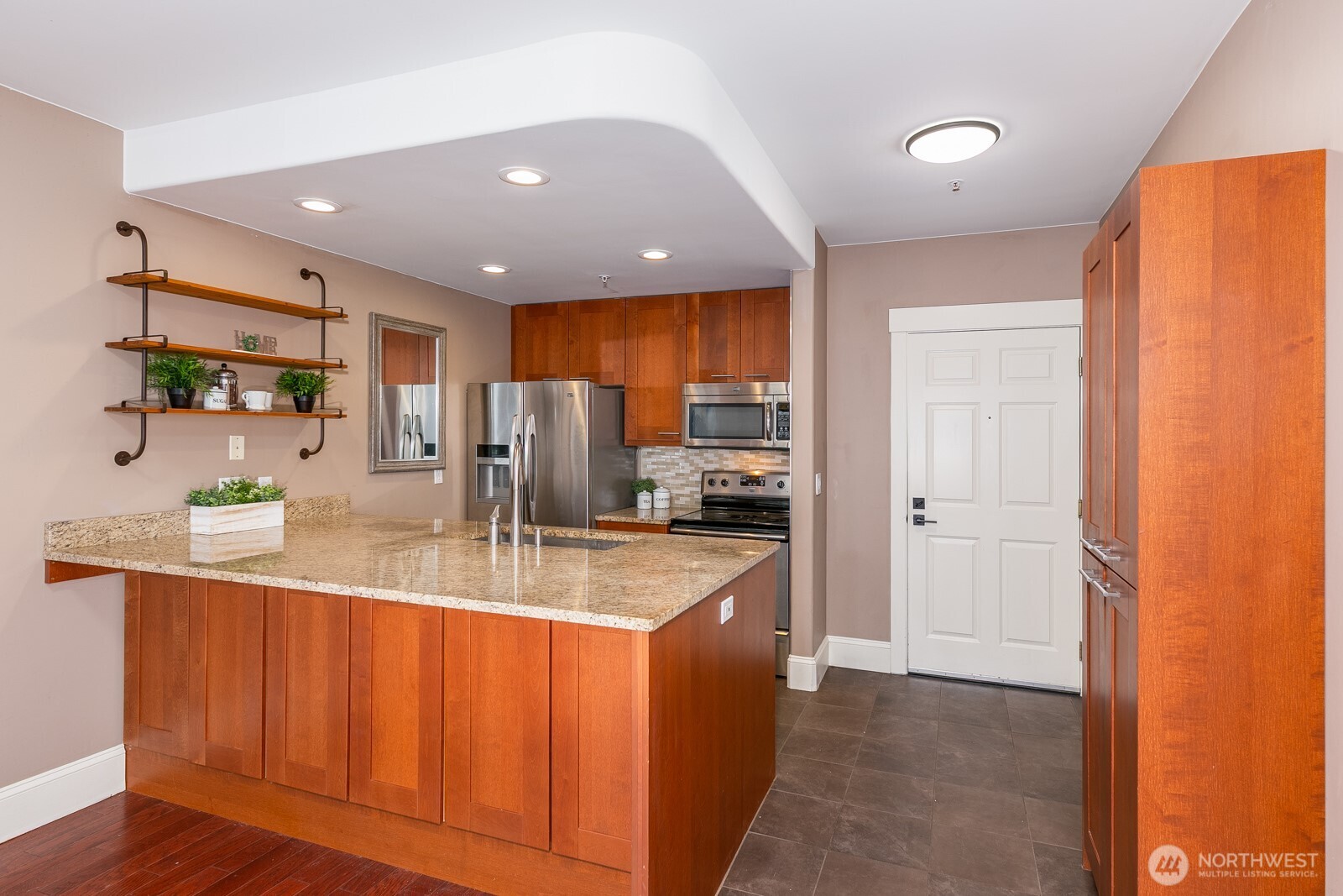 3221 SW Avalon Way 201